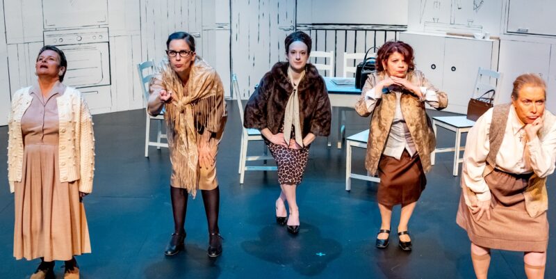 01-Les Belles Soeurs -CR-Unitheatre