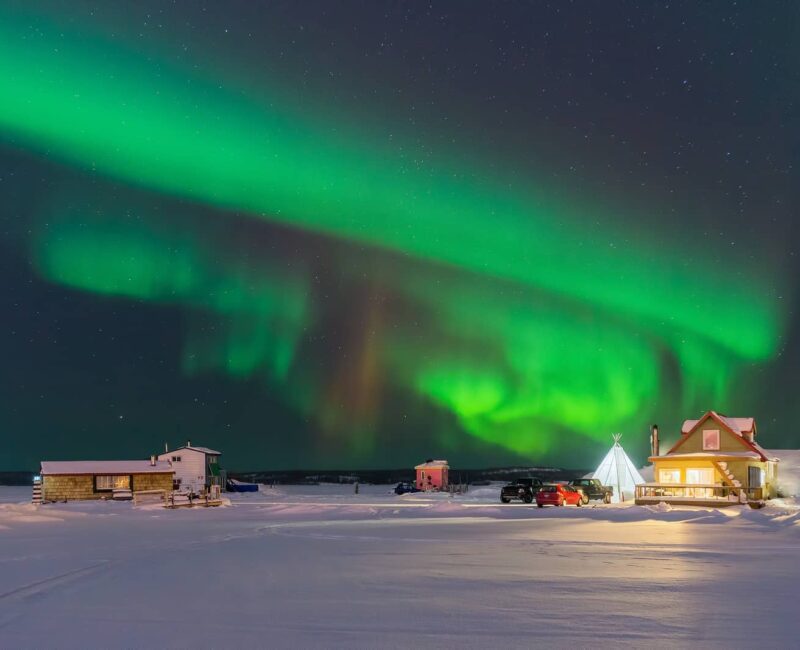 Aurora-Village-Yellowknife-Northwest-Territories-Canada-Aurora-Borealis-Northern-Lights-houseboat
