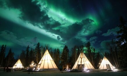 Aurora-Village-Yellowknife-Northwest-Territories-Canada-Aurora-Borealis-Northern-Lights-teepees-Credit-Julian-